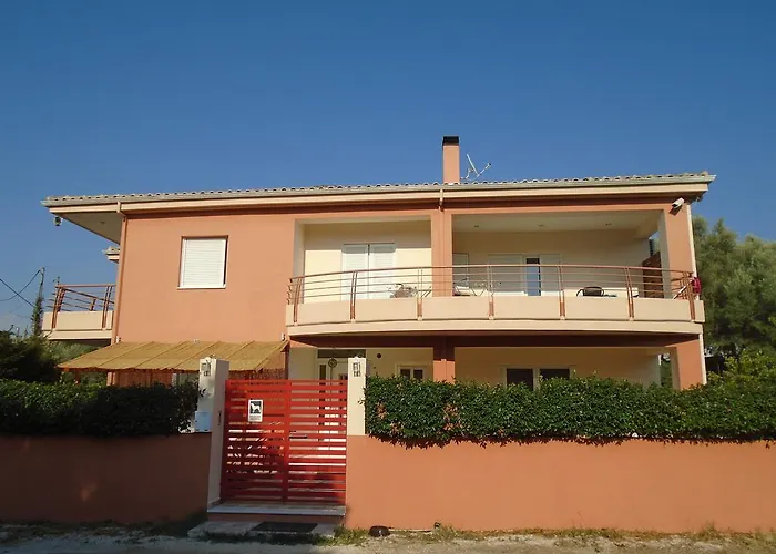 Socrates Family Apartment Kalligoni