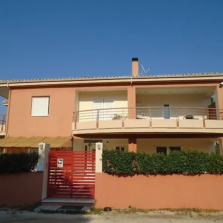 Socrates Family Apartamento Kalligoni